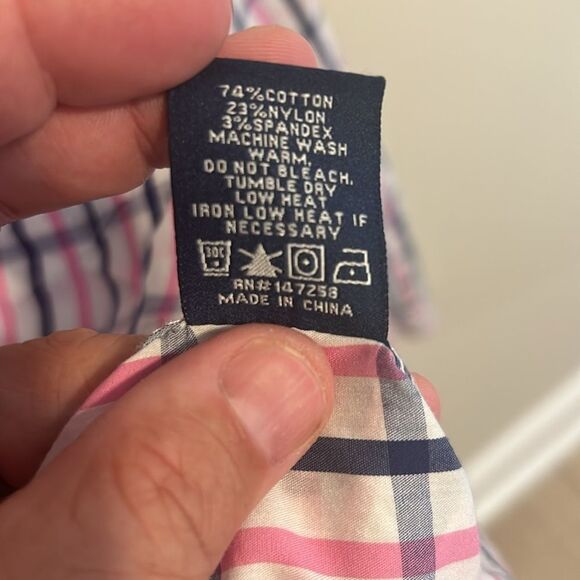 Simply Southern Men’s Pink and Navy Plaid Button Down Shirt. Size Medium - Picture 5 of 5